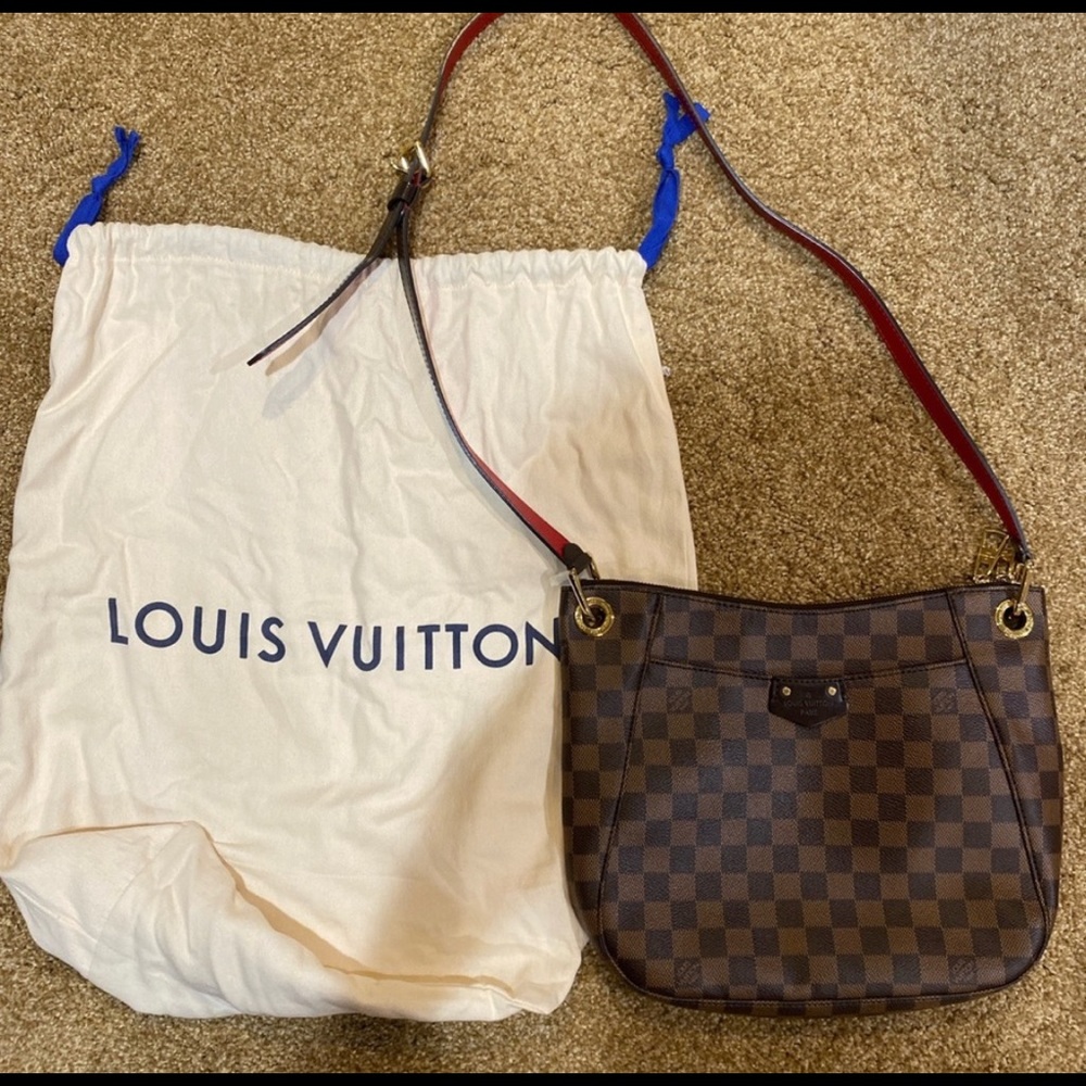 Louis Vuitton “South Bank Besace” Crossbody bag